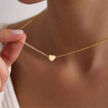 Ladies' Gold Heart - Shaped Pendant Necklaces, Cute Heart - Shaped Necklaces, Small Heart - Shaped Pendant Necklaces, Ladies' Heart - Chain Necklaces, Cute Minimalist Jewelry, Delicate Gold Jewelry, Ladies' Commemorative Gifts.