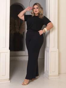 Women's Plus Size Set Of Sweatpants And Short-Sleeved Top - Black - View 4