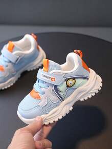 1 Pair Children's Fashion Hook And Loop Closure Sports Shoes, Non-Slip Soft Bottom, Suitable For Boys And Girls, Spring/Autumn