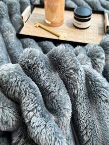 1 件纯色条纹格子柔软保暖羊毛毯，适用于卧室装饰，所有季节，礼物，舒适柔软的女士盖毯，可机洗，现代风格多用途柔软舒适毯，圣诞节，万圣节羊毛毯礼物，卧室装饰，野餐毯，母亲节礼物，宽条纹仿兔毛法兰绒盖毯，休闲午睡毯，办公室小盖毯 - 灰色 - 查看 11