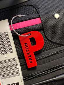 背包姓名牌 / 亚克力标签 / 书包姓名 / 个性标签 / 包饰 / 钥匙扣 / 运动包标签 / 字母镂空 / 包标签 - 首字母行李牌 - 查看 2