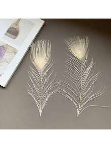 5 件逼真的人造孔雀羽毛，适用于 DIY 工艺品、优雅的家居装饰、派对和婚礼装饰、节日场合，手工细节，塑料材质，非常适合卧室、客厅或浴室装饰，孔雀装饰 - 白色 - 查看 2