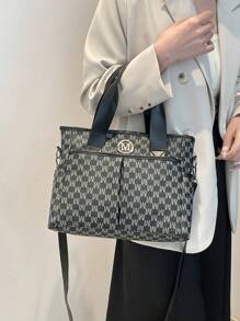 Nova bolsa tote feminina preta com estampa de letra M e grande capacidade, com vários bolsos, fecho de zíper, material de PU, adequada para compras, deslocamento para o trabalho, pode ser usada transversalmente, bolsa tote de grande capacidade