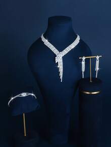 适合婚礼的奢华 4 件水晶首饰套装，包括项链、耳环、戒指、手链和配饰，适合女性。 - 白色 - 查看 12