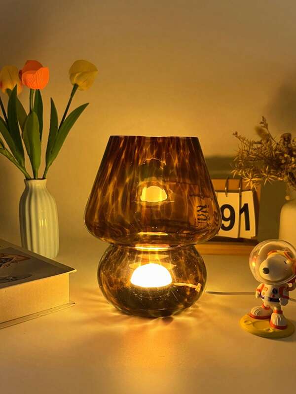 1 pieza Lámpara de mesa con forma de champiñón linda, con patrones de rayas y lunares, alimentado por USB, ajuste de luz de tres colores, Body de lámpara de vidrio, adecuado para dormitorio, sala de estar, oficina, estudio, lámpara de decoración de habitación, luz nocturna LED.