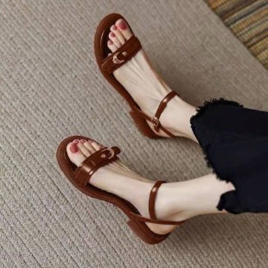 New Summer Soft Leather French Retro Brown Sandals Women Low Heel Roman Style Flat Sole Buckle Strap