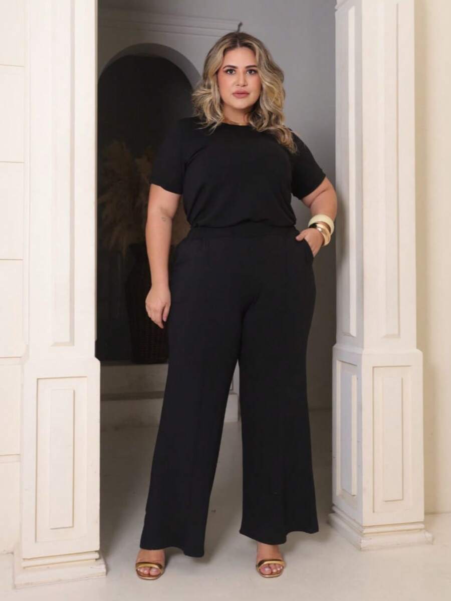 Women's Plus Size Set Of Sweatpants And Short-Sleeved Top - Black - View 1