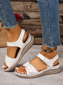Sandalias planas de mujer talla grande 2023 de estilo romano con abertura en los dedos y cierre de gancho y bucle