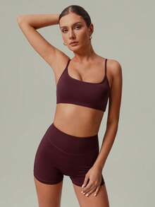 2 PCS CO Ord Set Women's Classic Spaghetti Strap Backless Sports Bra And High Waist Deep V Butt Lift Line Running Fitness Cycling Short Summer - 酒紅色 - 查看 5