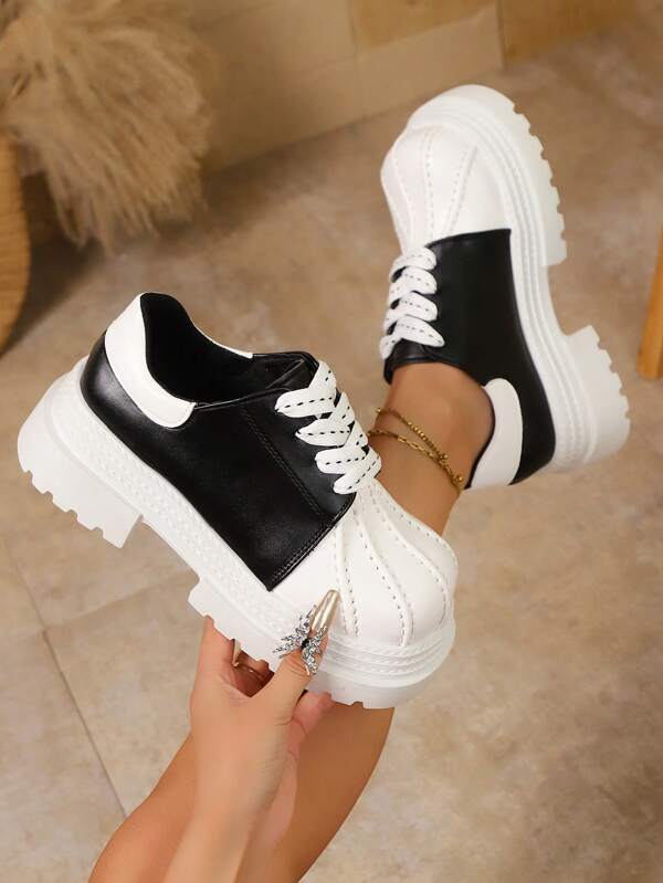 Women's Unique Shell Toe Design Round Toe Thick Sole Comfortable Platform Vintage Flats,White