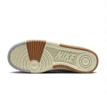 Nike Zapatillas deportivas casuales de moda retro de suela gruesa y caña baja para mujer Gamma Force - Blanco Marrón - Ver 8