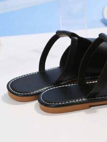 Sandalias planas para mujer, sandalias playeras doradas para exteriores, cómodas sandalias planas de estilo bohemio para vacaciones - Negro - Ver 7