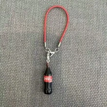 Nuevo Colgante de botella de refresco simulada Labobo, Accesorio de muñeca LABUBUS Colgante de lata con correa de hombro, Decoración colgante de 10cm