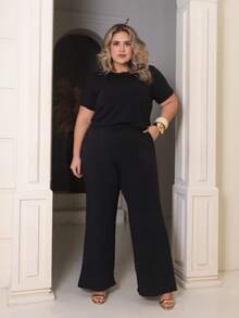 Women's Plus Size Set Of Sweatpants And Short-Sleeved Top - Black - View 2
