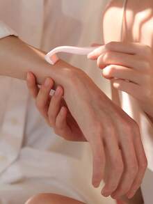 10 件女性比基尼修剪器，温和美容师，防水干湿两用剃须刀，比基尼、腿部、腋下、面部和身体毛发去除器，钢制剃须刀，剃须和修剪私密部位的理想选择 - 粉色 - 查看 4