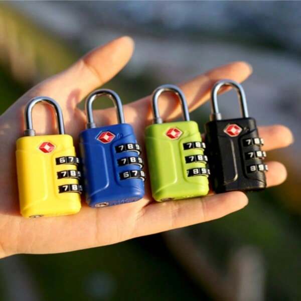 1 pieza Candado de combinación de metal premium, candado de combinación de 3 dígitos, candado de metal premium antirrobo para equipaje, taquillas del gimnasio y mochilas, accesorios de viaje seguros de diseño compacto para artículos escolares esenciales, cerraduras de cajón excelentes para accesorios de viaje seguros para taquillas del gimnasio, equipaje y mochilas, portátil, accesorios de viaje esenciales para vacaciones y viajes, candado de equipaje, accesorios de taquilla para la escuela