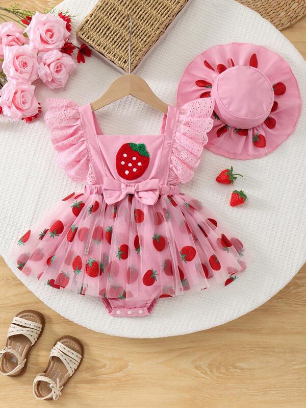 Conjunto de pelele y sombrero sin mangas para bebé niña con estampado de fresas, tirantes con volantes y decoración de moño, de doble capa de tul