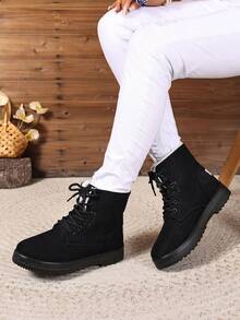2025防水防滑保暖雪地靴加厚内里及踝靴圆头平跟设计适合中老年冬季女士 - 黑色 - 查看 2