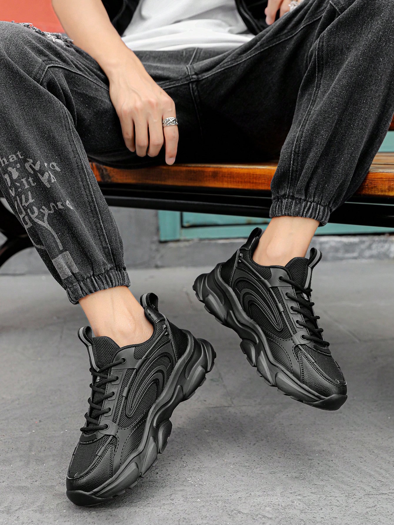 أحذية رياضية كاجوال بتصميم شبكي ملون بسيط مع ربطة...