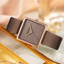 Novo relógio de quartzo feminino da moda. Relógio feminino luxuoso e elegante com mostrador quadrado, presente para namorada ou amiga, presente de Natal