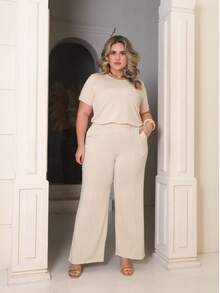 Women's Plus Size Set Of Sweatpants And Short-Sleeved Top - Income - View 3