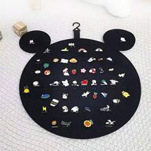 قطعة واحدة من حامل دبوس إبرة الصنارة بشكل جداري رمادي اللون لحفظ وعرض دبابيس الأزرار والقبعات، حامل لاستقبال ما يصل إلى 141 دبوس. مثالي للعودة إلى المدرسة اليوم الوطني سعودي توزيعات العودة الى المدرسة