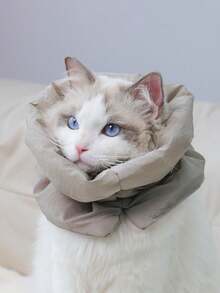 1pc Fashionable Pet Warming Neck Scarf, Designed To Prevent Cats From Licking And Biting After Spaying/Neutering Surgery, Resembles An Elizabeth Collar