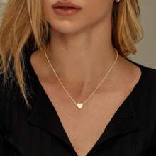 Ladies' Gold Heart - Shaped Pendant Necklaces, Cute Heart - Shaped Necklaces, Small Heart - Shaped Pendant Necklaces, Ladies' Heart - Chain Necklaces, Cute Minimalist Jewelry, Delicate Gold Jewelry, Ladies' Commemorative Gifts.