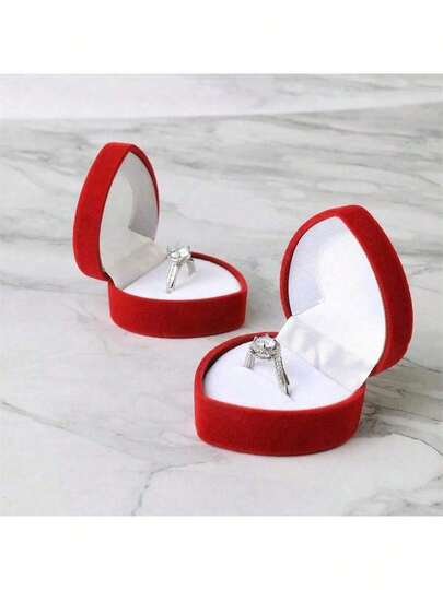 1pc Velvet Single Ring Display Box, Heart Design, Random Color Engagement Wedding Ring Case, Gift For Valentine's Day, High Conversion Fashionable Keywords, Elegant, Romantic, Decorative, Functional, Multi-Purpose, Perfect For Rings, Proposals, Anniversaries, Bridal Shower, Birthday, Christmas, Holiday Season, Festival Decor, Stylish, Chic, Unique Design, Collectible, Portable, Convenient, Ideal For Jewelry Display, Organization, Home Decor, Gift Packaging.