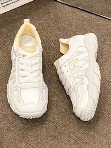 女士学院风透气网眼系带休闲运动鞋，优雅实用的白色网球鞋，适合学生和户外穿着