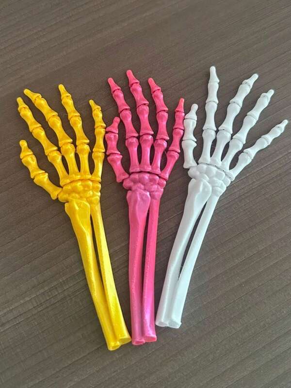 Festival Funny 3D Movable Joint Skull Hand Claw Skeleton Ornaments Meaning Horror Decoration Props Toy Ghost Hand 1pc