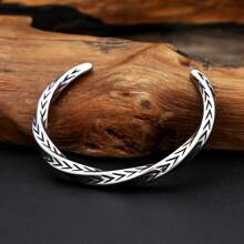 1pc Minimalist Vintage Stainless Steel Twisted Bangle, Suitable For Men And Women Daily Wear