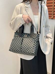 Nova bolsa tote feminina preta com estampa de letra M e grande capacidade, com vários bolsos, fecho de zíper, material de PU, adequada para compras, deslocamento para o trabalho, pode ser usada transversalmente, bolsa tote de grande capacidade