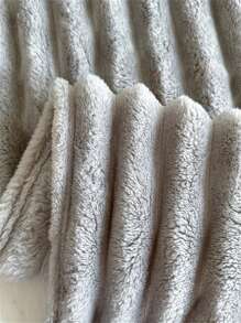 1 Stück Oversized gestreifte Decke, breite Streifen Ausschnitt Kunstkaninchenfell, Milchplüsch, Flanell Wurfdecke, Lässig Mittagsschlaf Decke, Büro Siesta kleine Wurfdecke