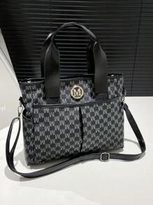 Nova bolsa tote feminina preta com estampa de letra M e grande capacidade, com vários bolsos, fecho de zíper, material de PU, adequada para compras, deslocamento para o trabalho, pode ser usada transversalmente, bolsa tote de grande capacidade
