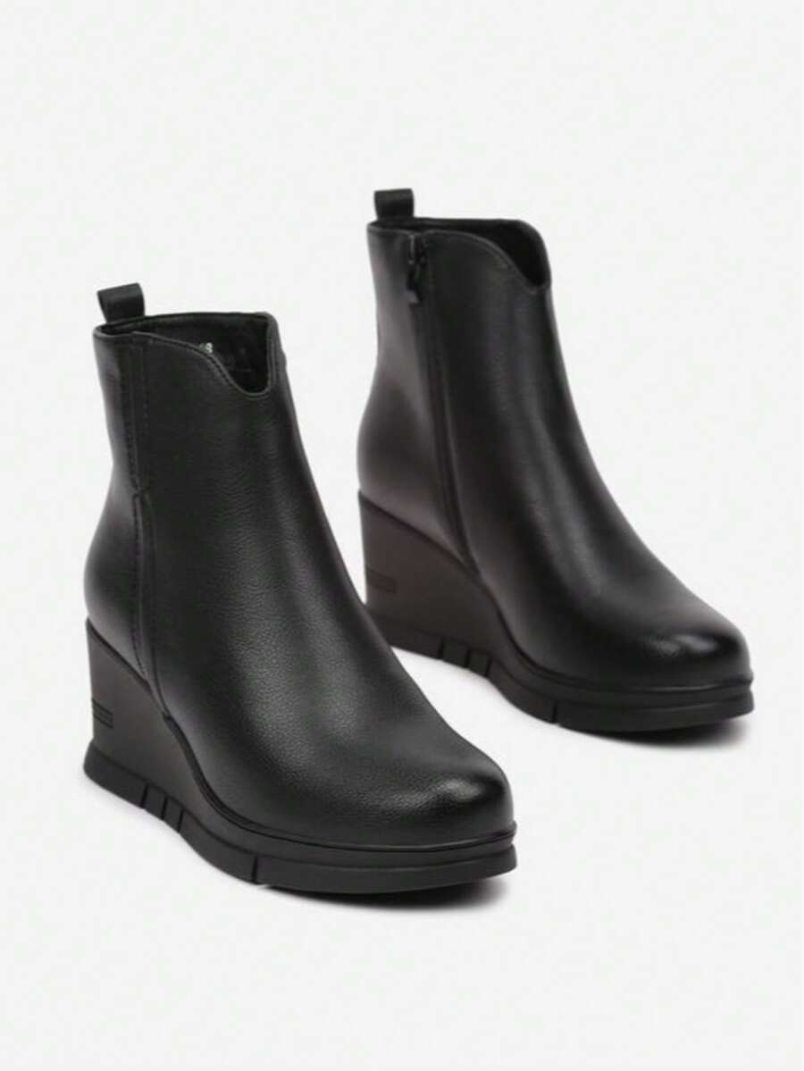 Stivali corti con zeppa dal design semplice e alla moda, in stile gotico, per donne