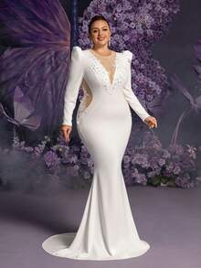 Vestido de novia elegante de estilo sirena con detalles de aplicaciones florales, escote en V profundo y recortes laterales en la cintura - Perfecto para bodas en la playa, ceremonias íntimas en el jardín y recepciones románticas en villas - Blanco - Ver 7