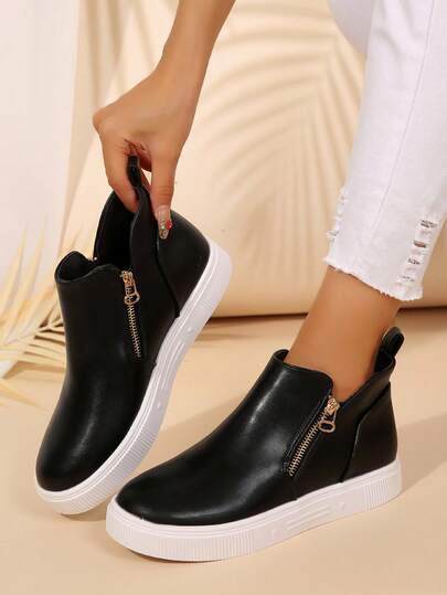 2025秋冬季女士踝靴，米色平底鞋，新款女士拉链踝靴