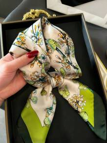 1 Pc Women's Bandana 70cm Simulated Silk Printed Small Square Scarf Headscarf Multi-Functional Headband Strap Wrap Neck Protection Lightweight Silk Scarf Suitable For Daily Use Bandana,Hair Band,Head Band Ideal For Dressing Up Your Look