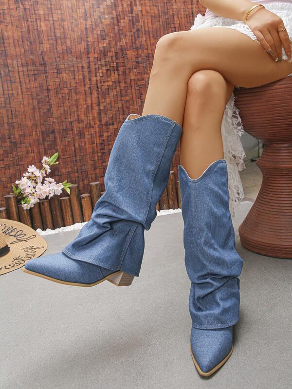 1 Pair Women's Fashion & Comfortable Western Boots, With Embroidered Pattern On Shaft For Elegant Look. Comfortable Toe Box Design, Soft And Breathable Material.