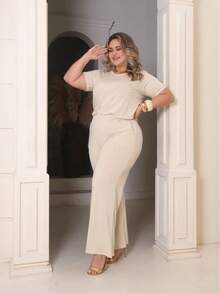 Women's Plus Size Set Of Sweatpants And Short-Sleeved Top - Income - View 1