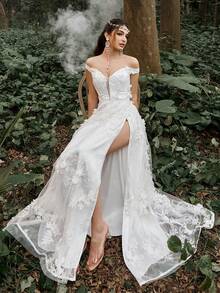 Elasola 优雅蕾丝露肩婚纱，饰以精美花卉贴花，曳地长裙——高贵典雅的新娘礼服，是婚宴、梦幻花园婚礼和时尚摄影的理想之选。 - 白色 - 查看 1