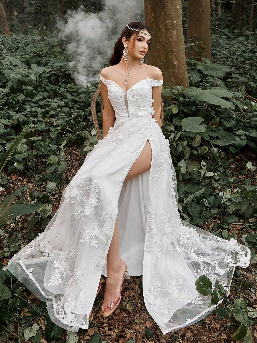 Elasola 优雅蕾丝露肩婚纱，饰以精美花卉贴花，曳地长裙——高贵典雅的新娘礼服，是婚宴、梦幻花园婚礼和时尚摄影的理想之选。 - 白色 - 查看 1