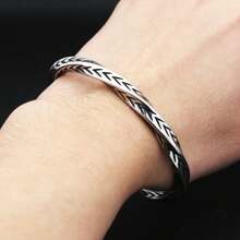 1pc Minimalist Vintage Stainless Steel Twisted Bangle, Suitable For Men And Women Daily Wear