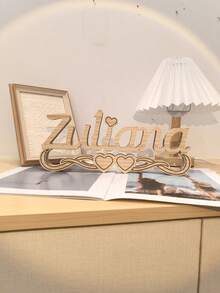 定制英文名字木质花卉摆件，温馨家居装饰，适用于客厅、卧室、书桌，母亲节、父亲节、情人节、生日、周年纪念日、朋友、情侣、毕业典礼、圣诞节等场合，也是一份高档礼物、圣诞礼品用品和旅行收纳用品的理想之选。 - 原木色 - 查看 12