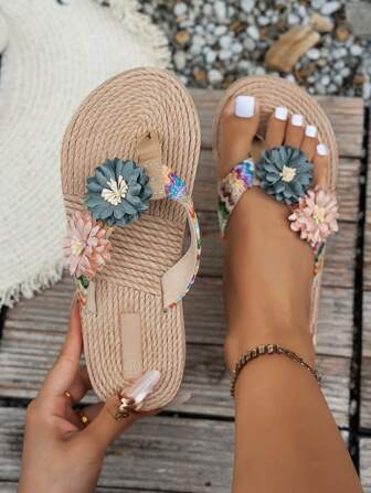 Ladies' Simple Flip-Flops, Fashionable White Sunflower Straw Comfortable Flat Slippers, Indoor Sandals For Vacation, Beach Party, Students, Boho Style