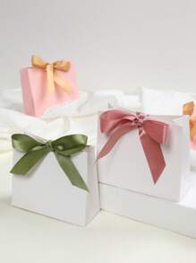 10 Stück weiße Kraftpapiertüten, weiß/gold/rote Schleifenband-Dekor Geschenktüten, Geburtstagsfest Geschenkverpackung, Hochzeitsgeschenkverpackung, Kosmetiktaschen, wiederverwendbare Geschenktüten für Geburtstag, Partys, Brautparty und Geschenke für Freunde, Geburtstagsfest-Gastgeschenke