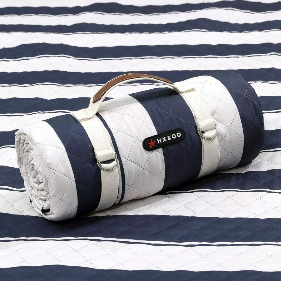 Manta de picnic para exteriores, extragrande, 80 x 80 pulgadas, impermeable, plegable, portátil, con correa de transporte, para tapete de playa - Azul y blanco - Ver 1