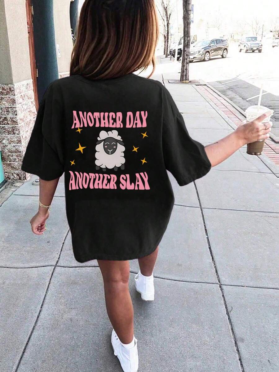 青少年女孩“Another Day”图案超大圆领T恤，适合年轻学生的休闲暑假装