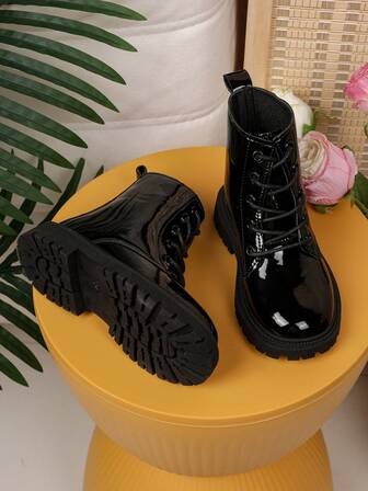 1 双黑色亮面皮革幼儿踝靴，前系带，侧拉链，金属扣，圆头，柔软平底防滑舒适可爱中筒靴，适合 3-12 岁男孩和女孩，全新秋冬系列